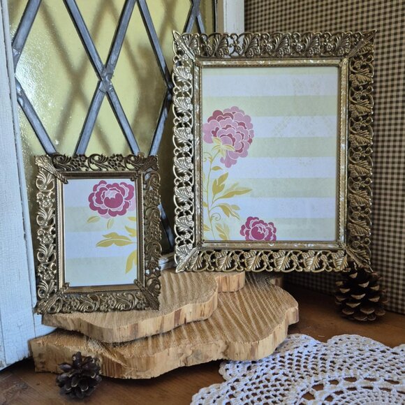 Set of 2 Antique Brass Picture Frames 8x10 & 3.5x5 - Picture 1 of 15
